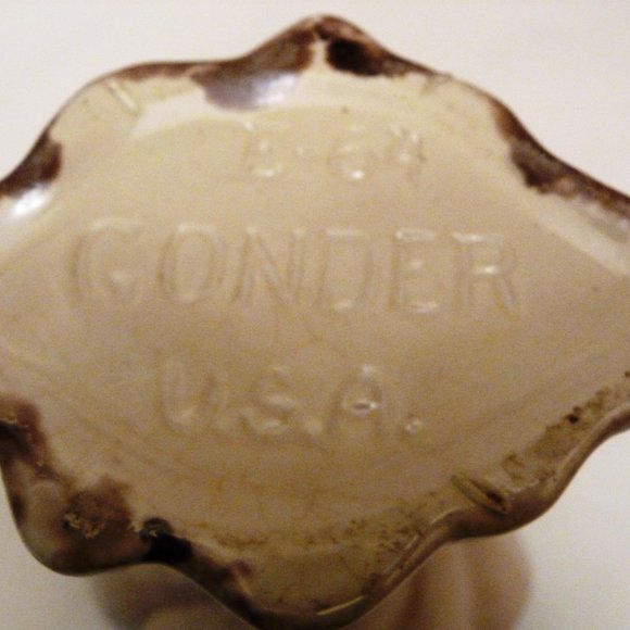 GONDER Art Pottery Made in USA 1940s Twisted 6 Inch Vase - Picture 10 of 11